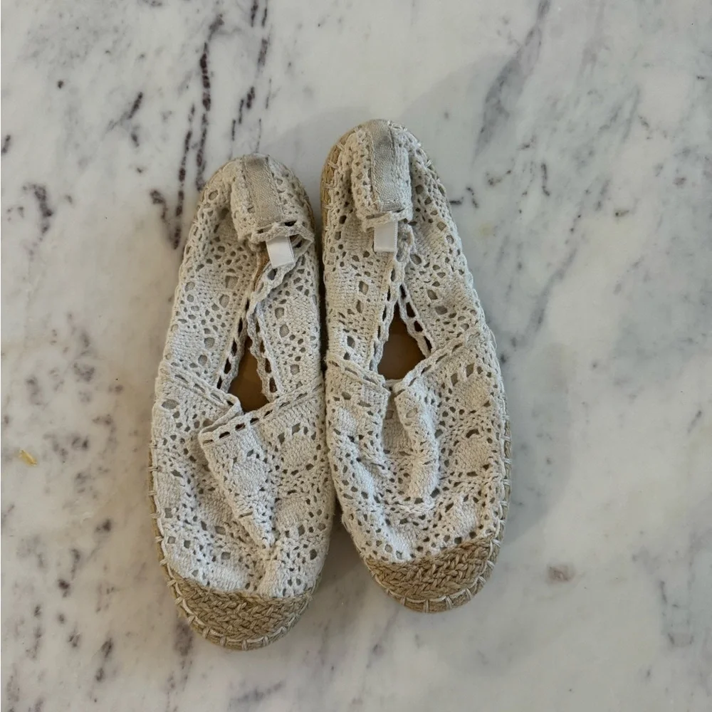 Old navy kids shoes size 2